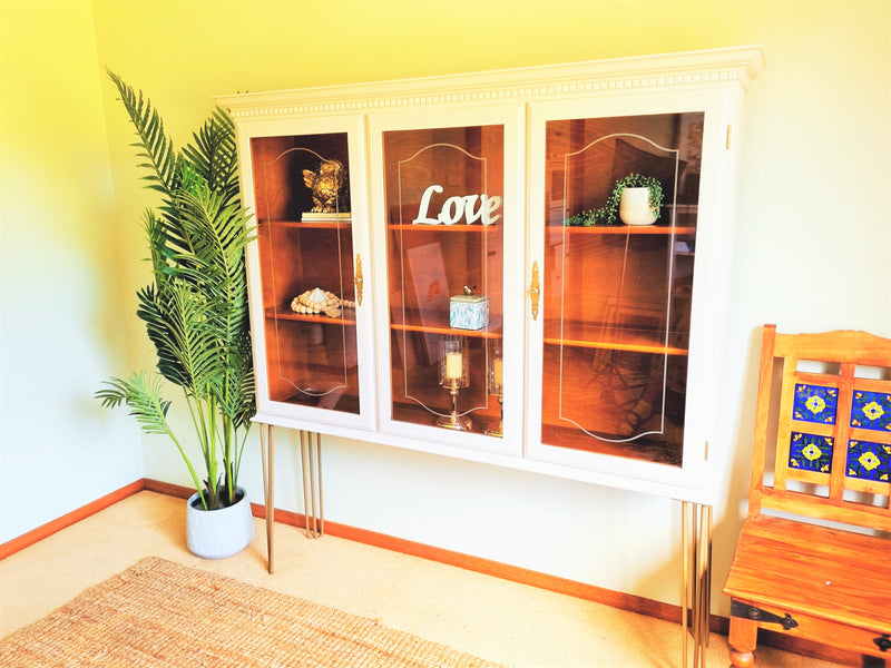 Avriel -Beautiful,Solid and Newly Refurbished Oak Glass Display Unit