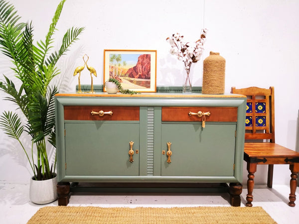 Beautiful,gorgeous and newly refurbished original 1940’s Edwardian English oak sideboard