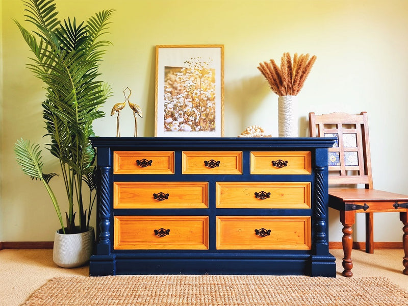 “Oceane”-Beautiful,gorgeous and Freshly refurbished Oak Chest of drawers/dresser