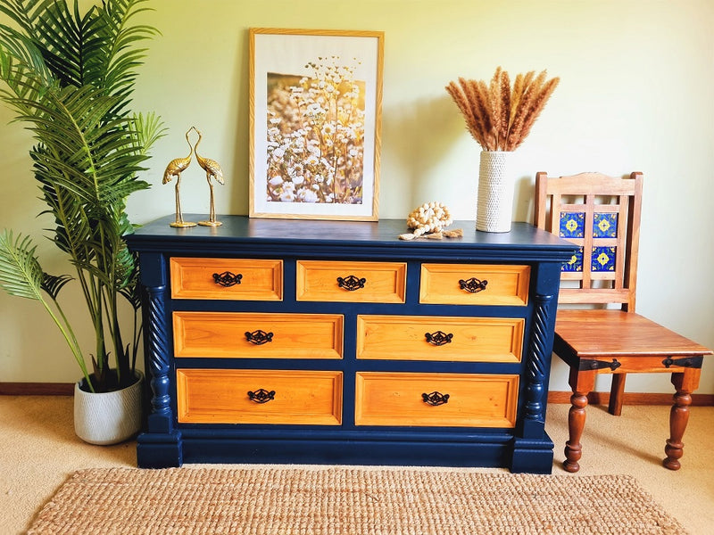 “Oceane”-Beautiful,gorgeous and Freshly refurbished Oak Chest of drawers/dresser