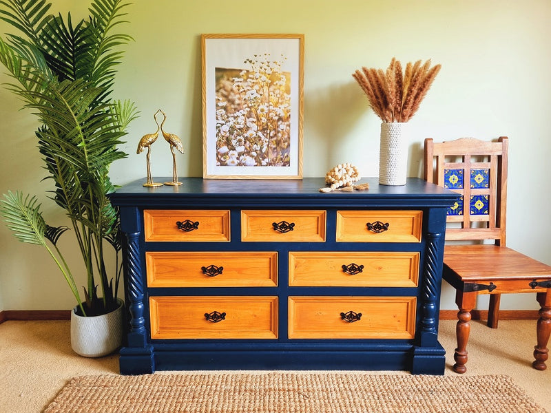 “Oceane”-Beautiful,gorgeous and Freshly refurbished Oak Chest of drawers/dresser