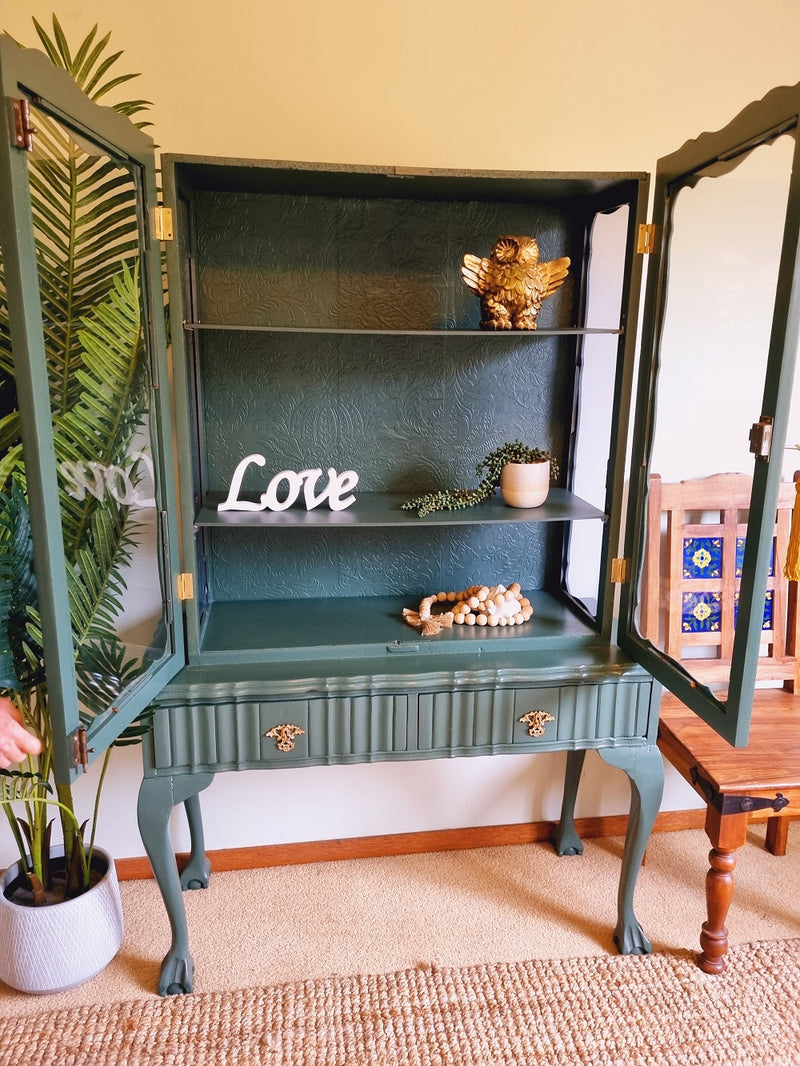 Chippendale -Stunning and Newly Refurbished Original Vintage 1960’s Glass Display Cabinet