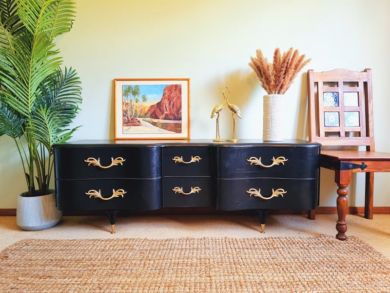 Black-Pearl Stunning and newly refurbished original vintage retro dresser Midnight sky