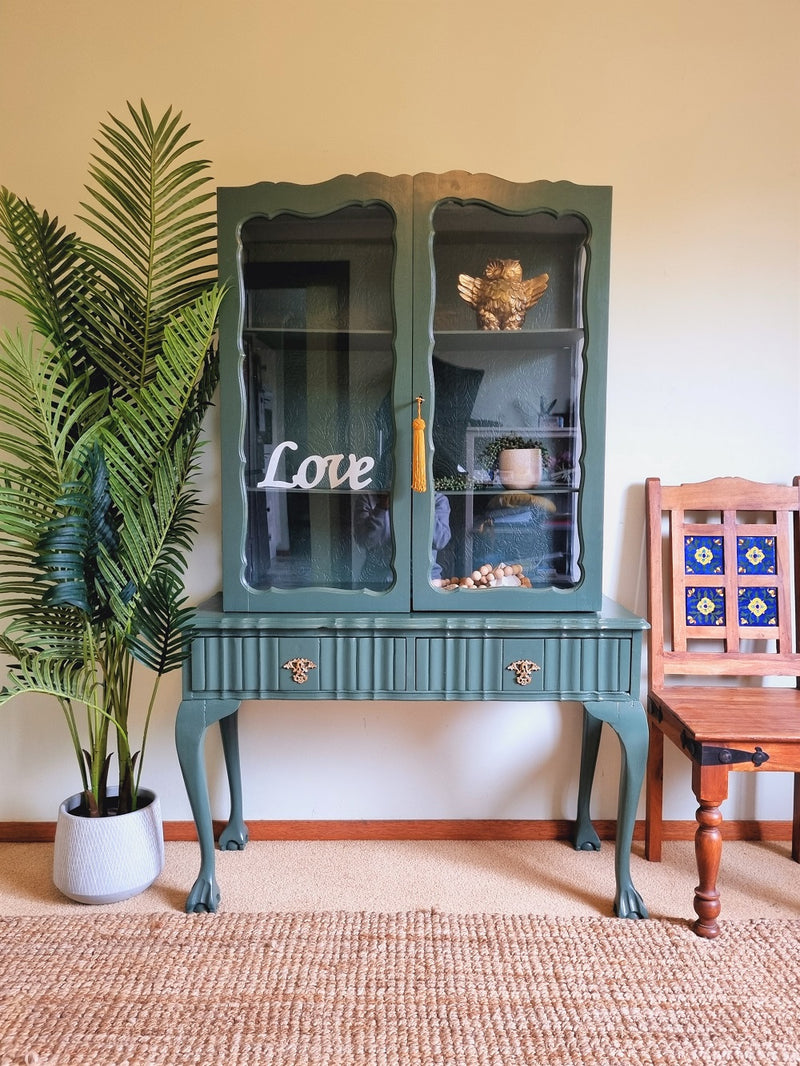 Chippendale -Stunning and Newly Refurbished Original Vintage 1960’s Glass Display Cabinet