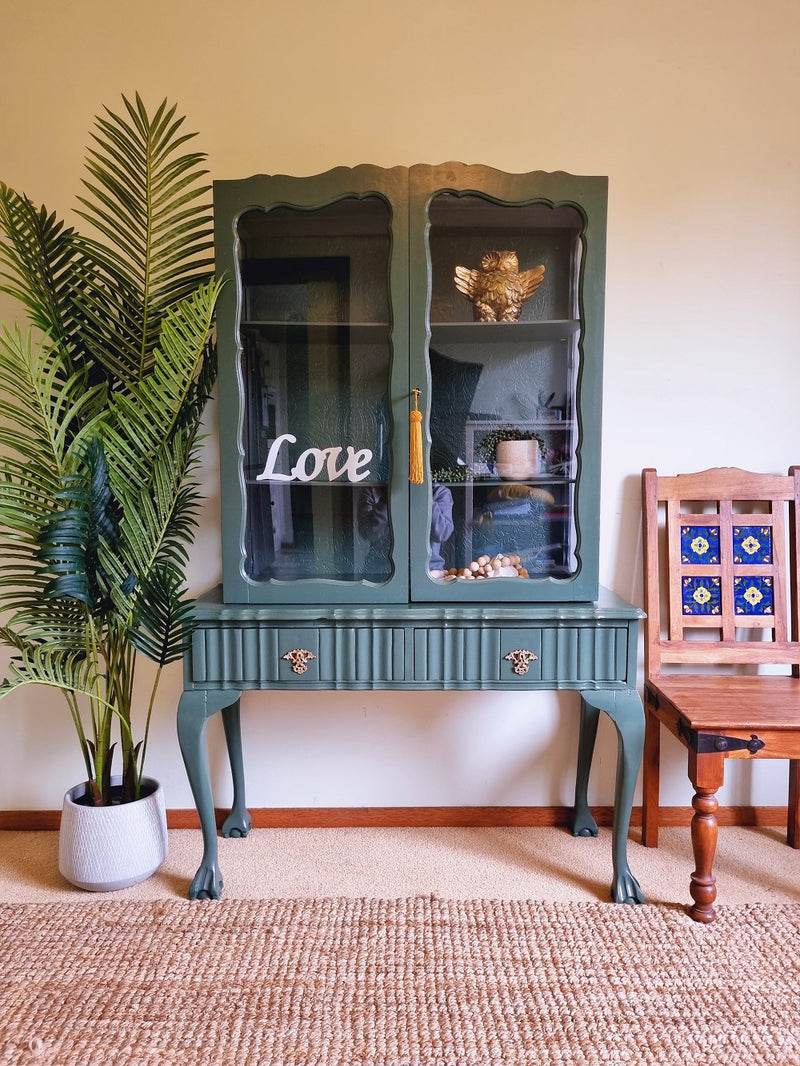 Chippendale -Stunning and Newly Refurbished Original Vintage 1960’s Glass Display Cabinet