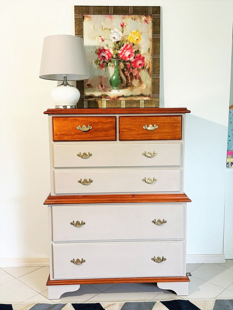 Daphne - Stunning and Newly Refurbished Original Oak chest of drawers