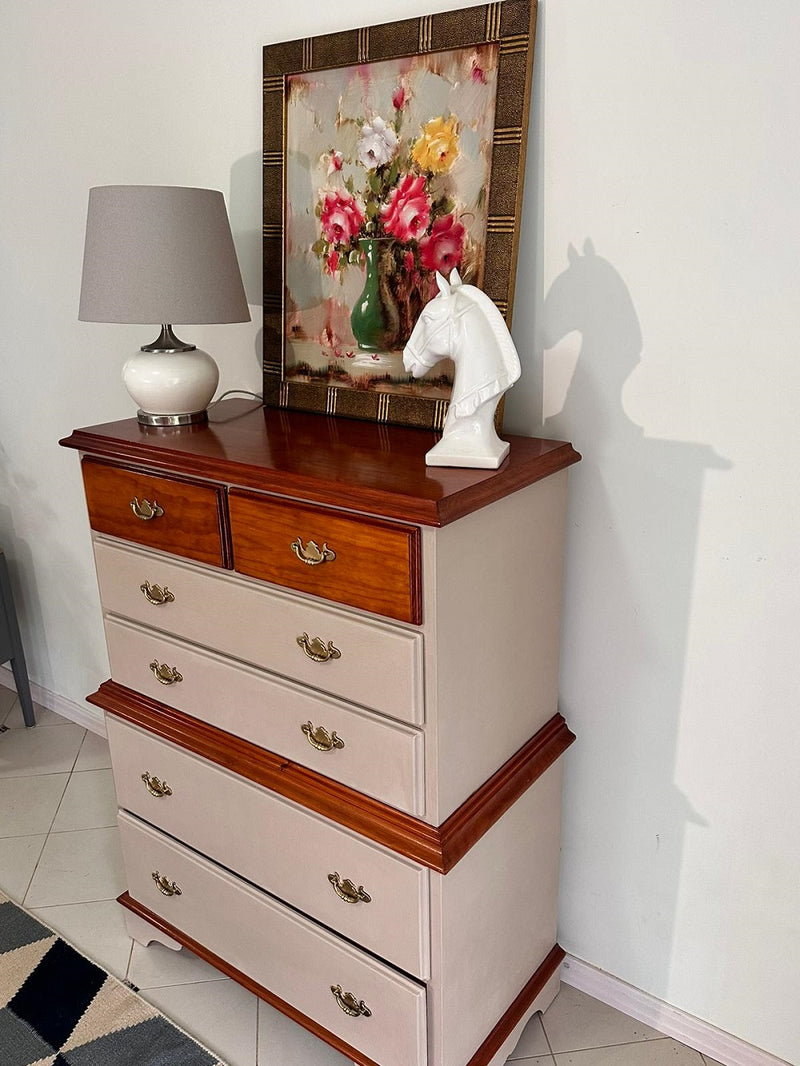 Daphne - Stunning and Newly Refurbished Original Oak chest of drawers