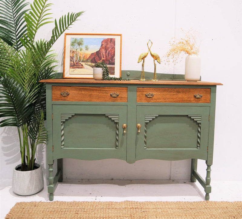 Super Stunning Newly Refurbished Original 1940 English Oak Sideboard