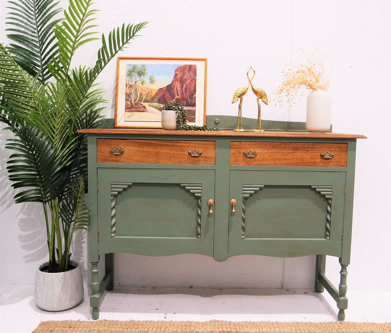 Super Stunning Newly Refurbished Original 1940 English Oak Sideboard