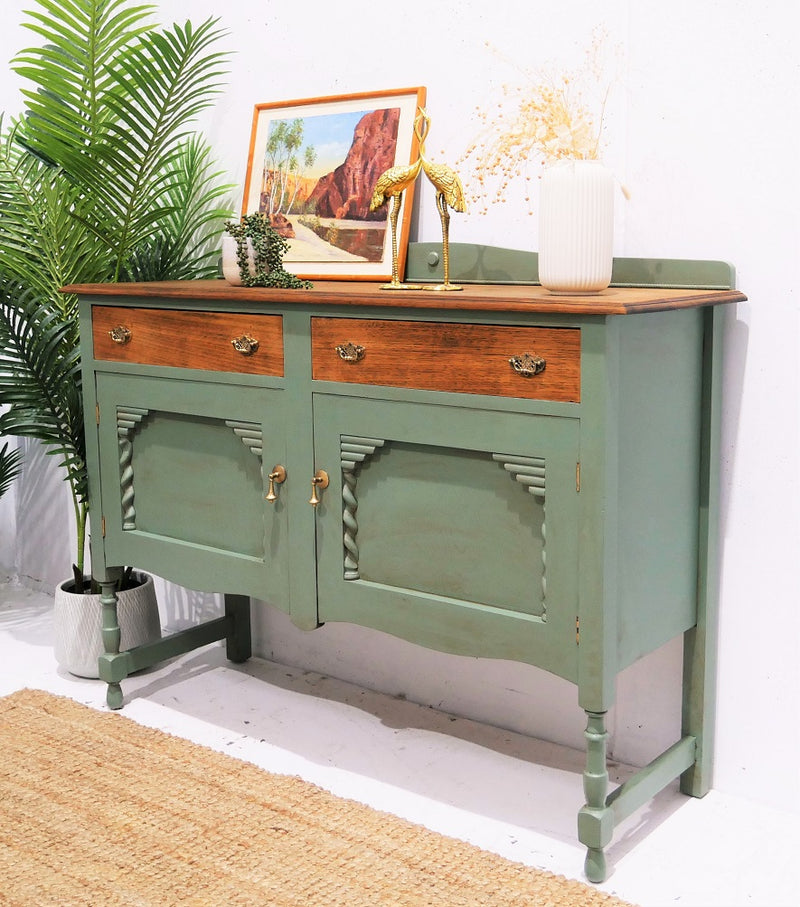 Super Stunning Newly Refurbished Original 1940 English Oak Sideboard