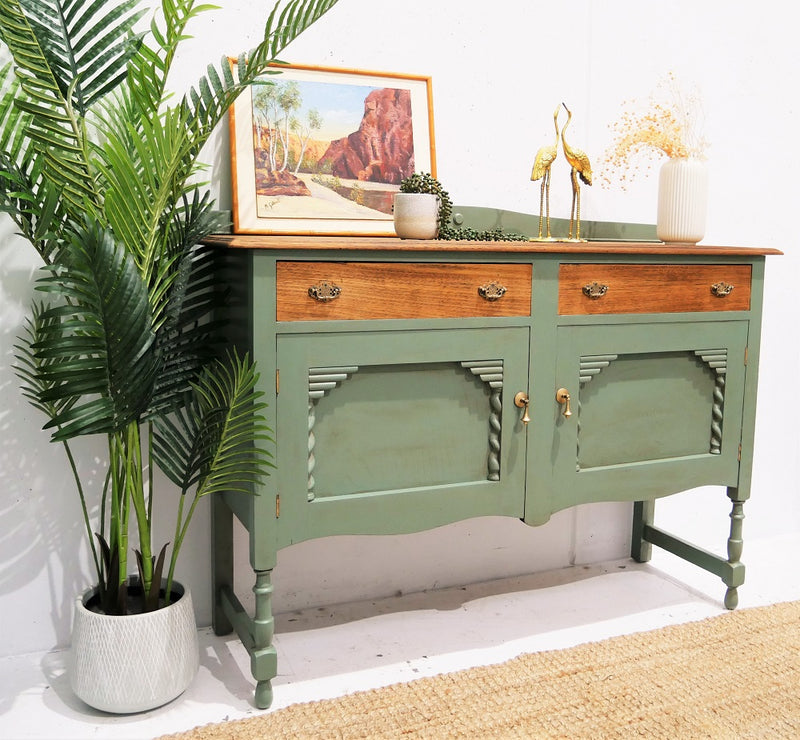 Super Stunning Newly Refurbished Original 1940 English Oak Sideboard