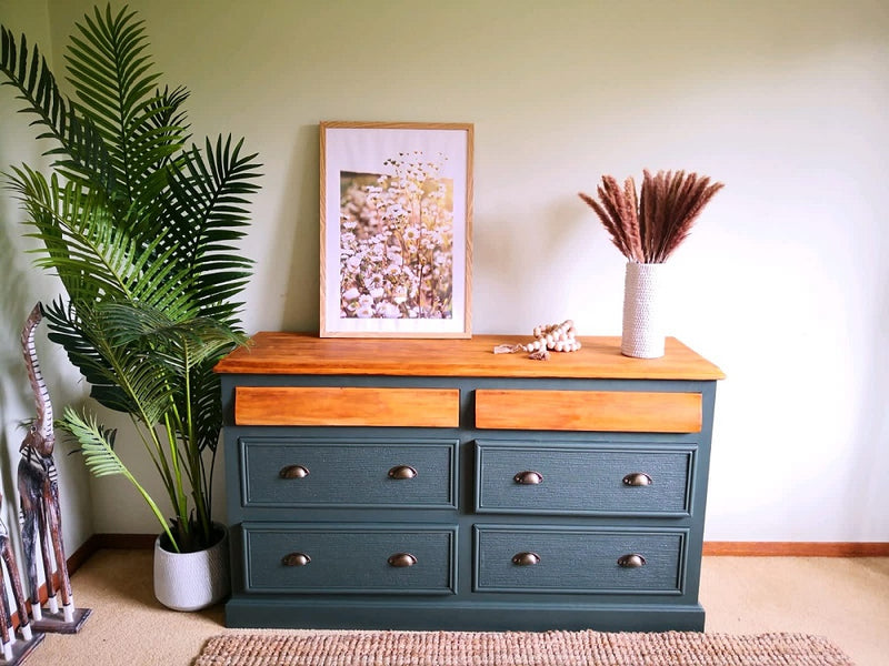 Hugo-Beautiful,gorgeous and newly refurbished solid chest of drawers