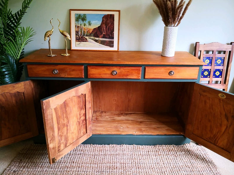 “Sydney2.0 ”-Beautiful,Solid&nbsp; and newly refurbished Teak Wood buffet/ sideboard